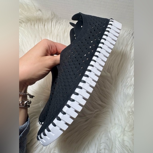 ILSE JACOBSEN Tulip 139 Laser Cut Perforated Slip-on Sneakers - Picture 7 of 8